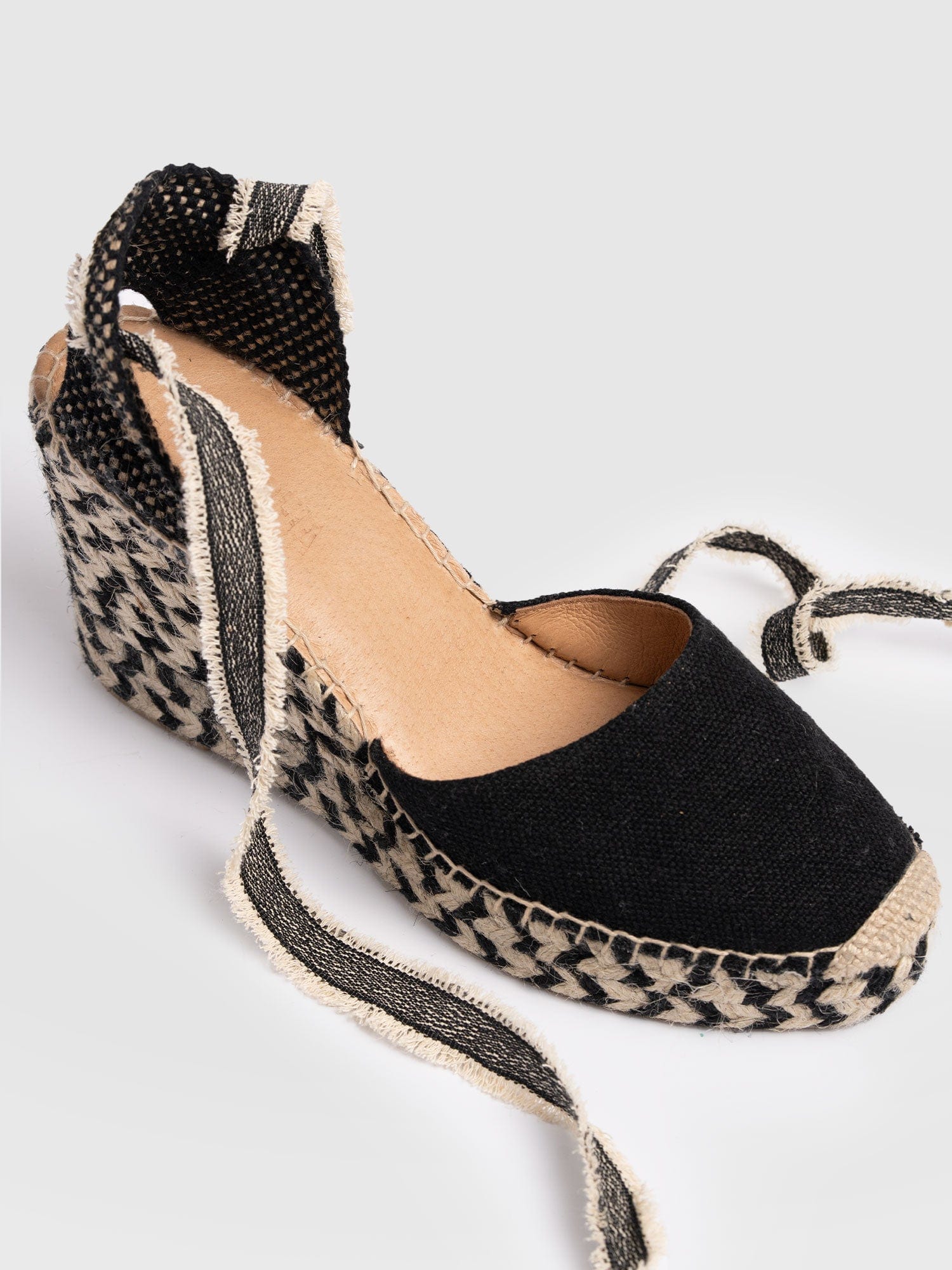 Rowe Espadrille Tie Wedges - Black - Women's Sandalss | Saint + Sofia® EU